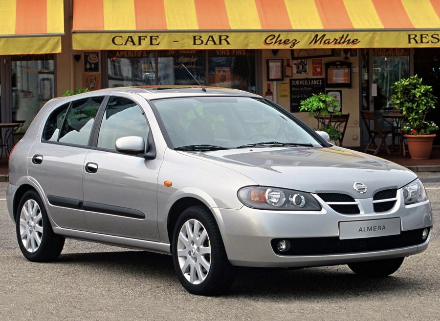 Nissan Almera 5-Door (UK) '2003